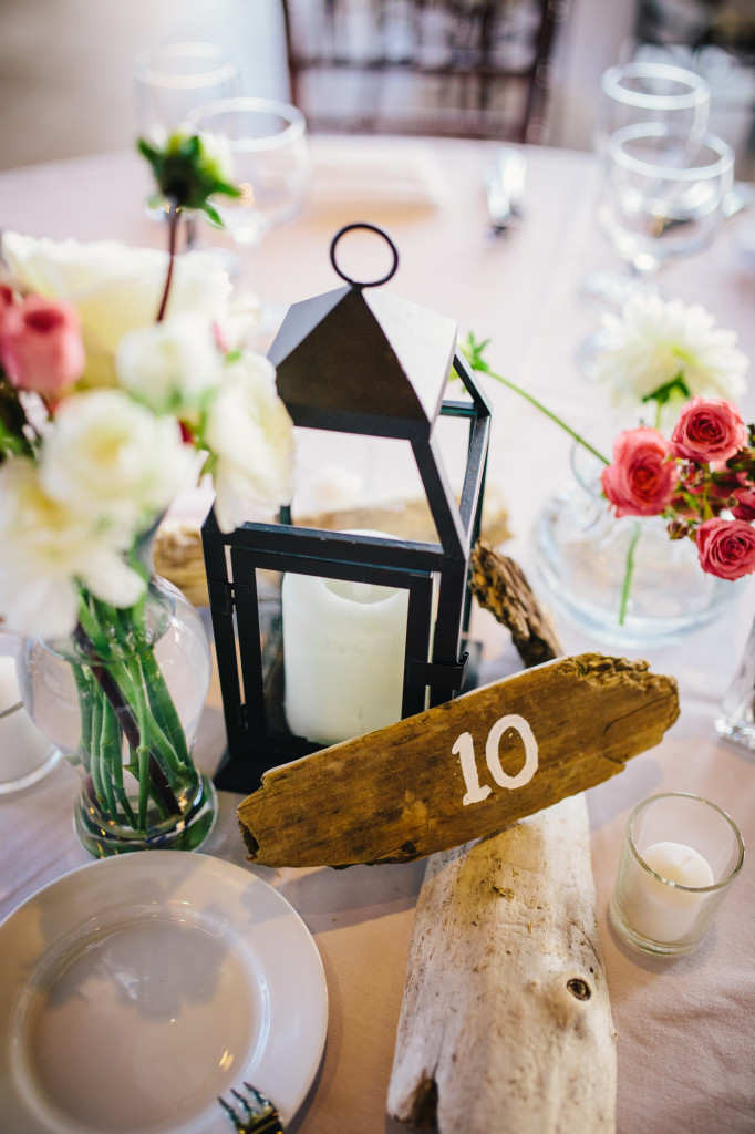 Wedding day details - photos by Lisa Mallory Photography | Wander & Wine #wedding #diy #lakeside