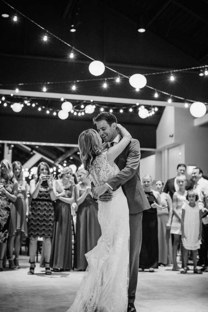 Wedding day - photos by Lisa Mallory Photography | Wander & Wine