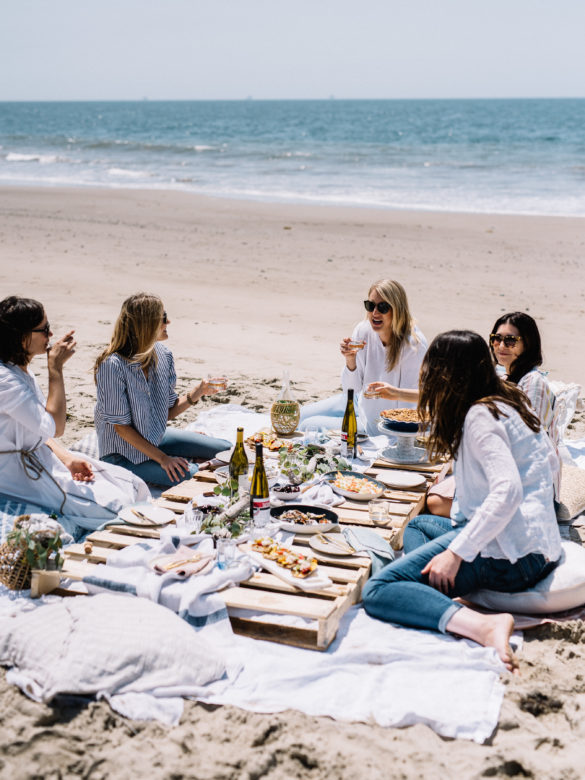 The Ultimate Summer Beach Picnic Wine Pairings 4985